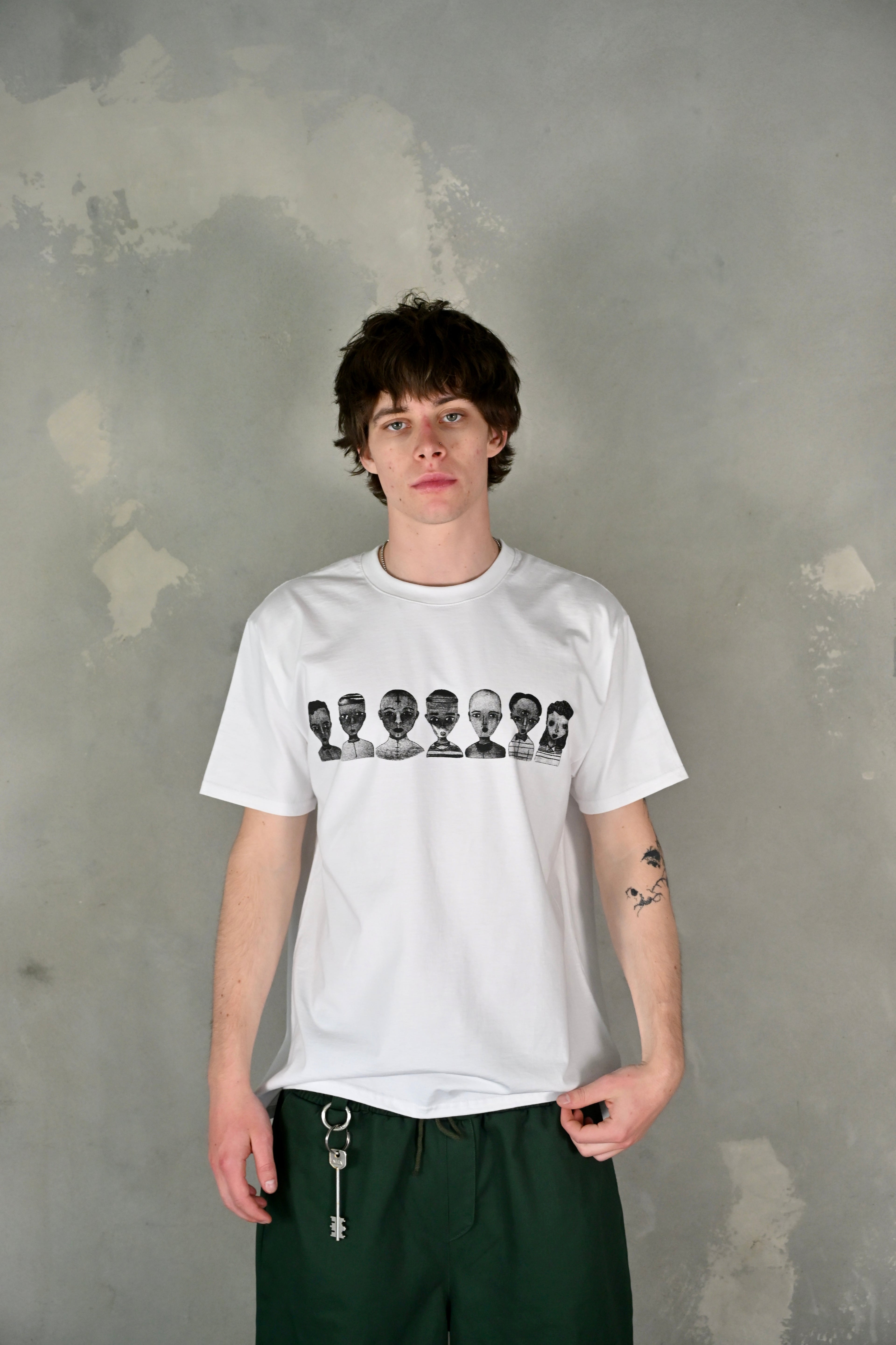 ,,Faces” T-shirt